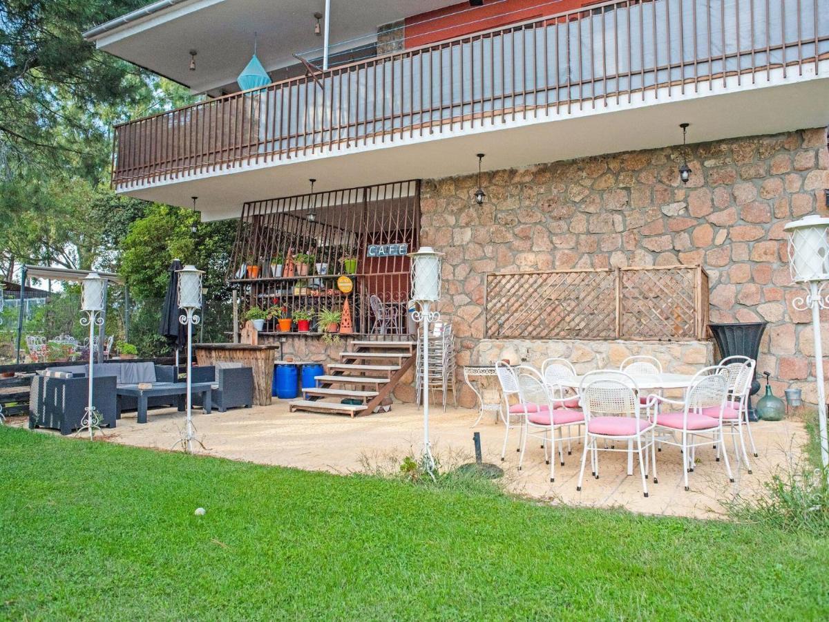 Rural Apartment With Shared Garden Pool And Spa 갈라파가르 외부 사진